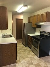Cimarron Apartments in Fargo, ND - Building Photo - Building Photo