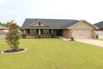 2103 Queen St in Crestview, FL - Building Photo - Building Photo