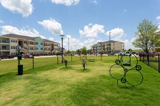 The Stanton in Lockhart, TX - Foto de edificio - Building Photo