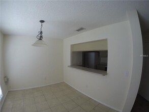 708 Kensington Lake Cir in Brandon, FL - Building Photo - Building Photo