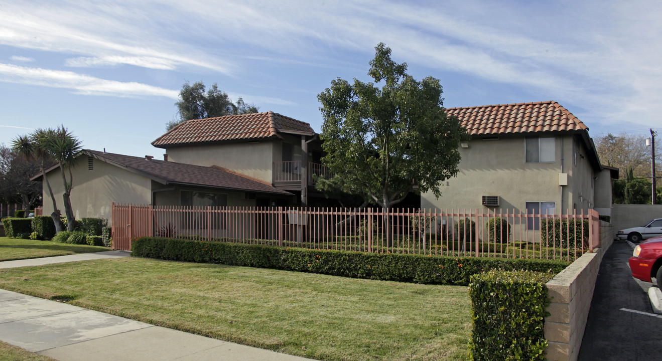 1021 N Begonia Ave in Ontario, CA - Building Photo