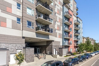 District 121 in Edmonton, AB - Building Photo - Building Photo