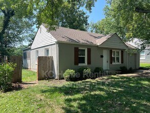 4818 Canterbury in Roeland Park, KS - Building Photo - Building Photo