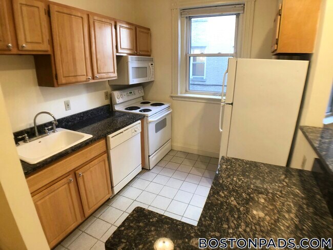112 Jersey St in Boston, MA - Building Photo - Building Photo