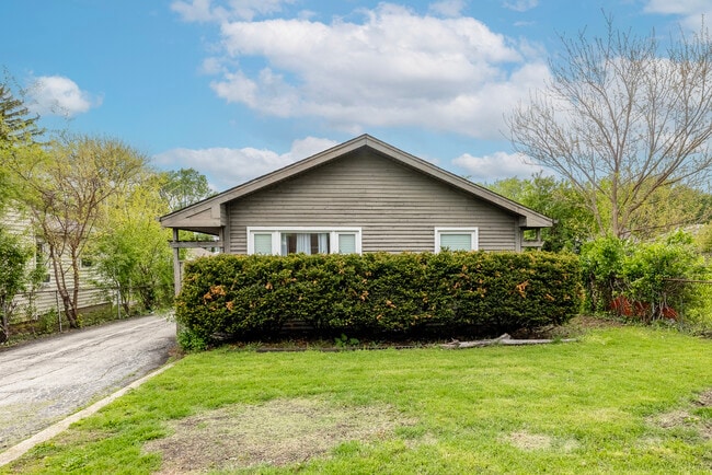 3922 N Cass Ave in Westmont, IL - Building Photo - Building Photo
