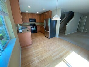 3073 O Brien St in Dupont, WA - Building Photo - Building Photo