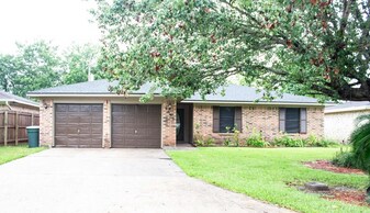 9495 Landis Dr in Beaumont, TX - Building Photo