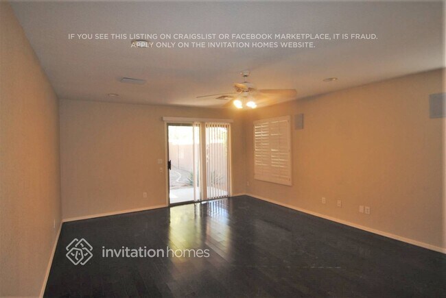 2423 S 82nd Ln in Phoenix, AZ - Foto de edificio - Building Photo