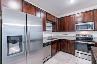 8816 S 41st Dr in Phoenix, AZ - Building Photo - Building Photo