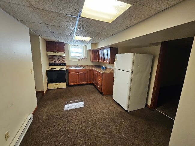 295 W Main St