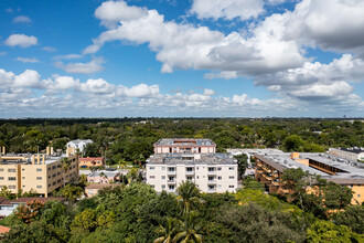 Nomi Apartments in North Miami, FL - Building Photo - Building Photo