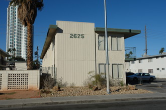 2625 Van Patten St in Las Vegas, NV - Building Photo - Building Photo