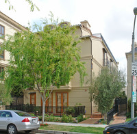 140 S Crescent Dr in Beverly Hills, CA - Foto de edificio - Building Photo