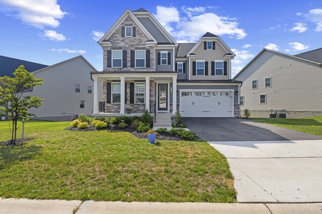 property at 7528 Zoe Ln