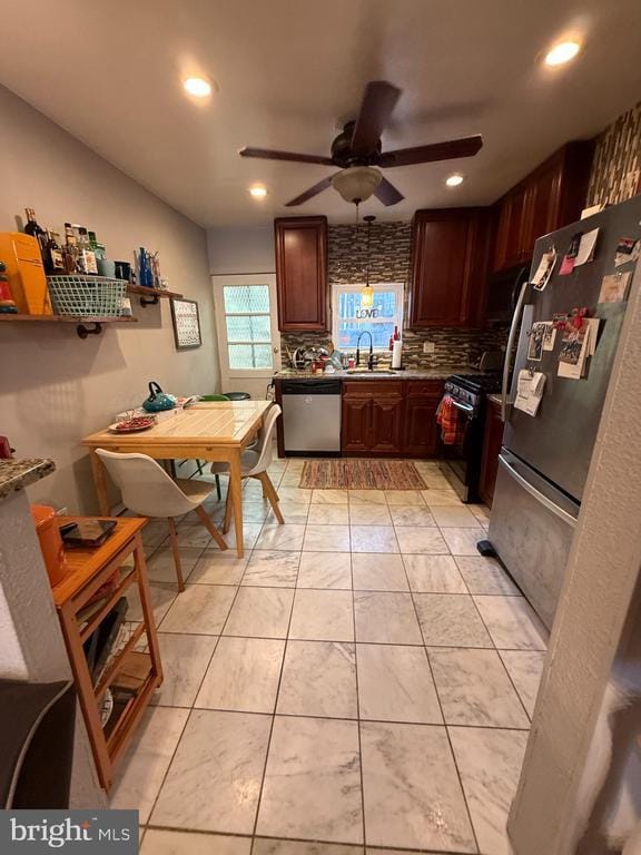 740 St Albans St in Philadelphia, PA - Building Photo - Building Photo