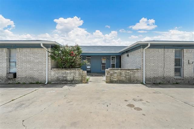 1005 Roky Ct in Fort Worth, TX - Building Photo