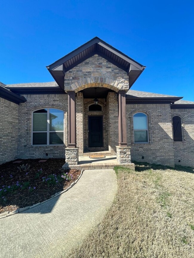 3217 Falling Water Rd in Sherwood, AR - Building Photo - Building Photo