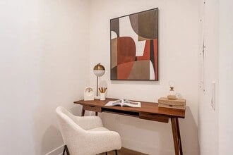 360 Laurier in Ottawa, ON - Building Photo - Building Photo