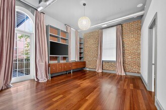 215 I St NE in Washington, DC - Building Photo - Building Photo