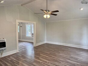 1624 Britain St in Wichita Falls, TX - Building Photo - Building Photo