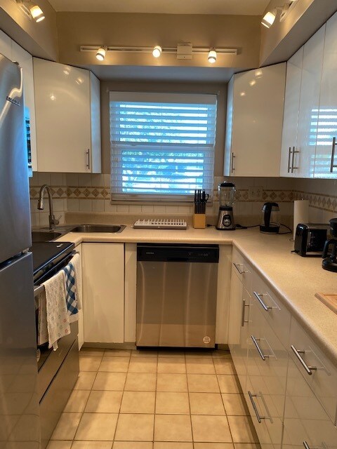 3200 NE 10th St, Unit 5 in Pompano Beach, FL - Foto de edificio