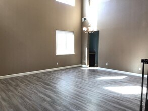1163 Bluegrass St in Olivehurst, CA - Building Photo - Building Photo