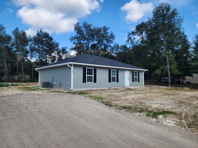 6384 Amherst Ave in Keystone Heights, FL - Building Photo - Building Photo