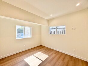 1135 S Doheny Dr in Los Angeles, CA - Building Photo - Building Photo