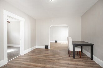 844 E 154th St in Cleveland, OH - Building Photo - Building Photo