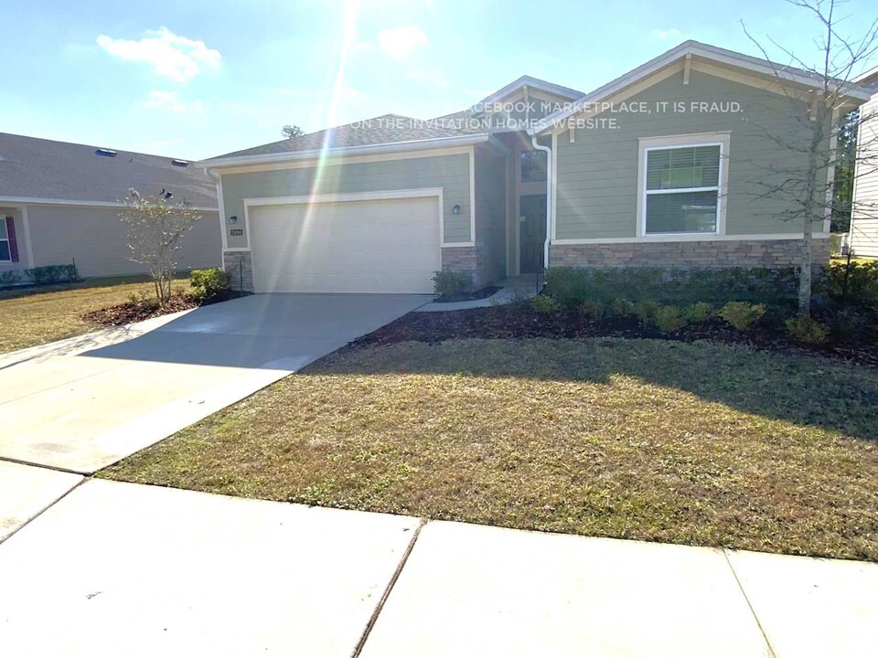 2494 Laylas Wy in Jacksonville, FL - Building Photo