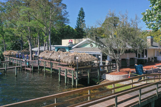 1513 Lake Tarpon Ave in Tarpon Springs, FL - Foto de edificio - Building Photo