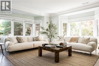 3 Oakwood Pl in Hamilton, ON - Building Photo - Building Photo