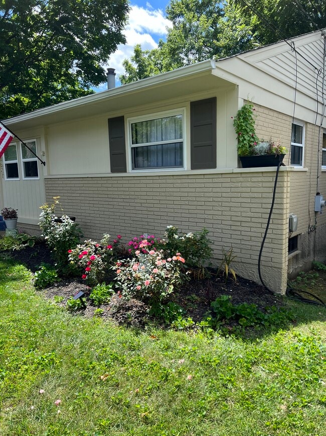 property at 8627 Mockingbird Ln