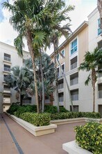 7275 SW 90th St in Miami, FL - Building Photo - Building Photo