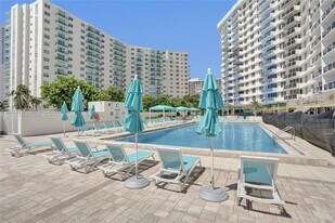 3725 S Ocean Dr, Unit 1419 in Hollywood, FL - Building Photo