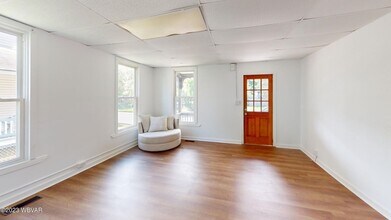 958 Memorial Ave-Unit -956 in Williamsport, PA - Building Photo - Building Photo