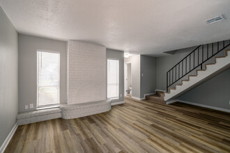 Villas de Sendero in Austin, TX - Building Photo - Interior Photo