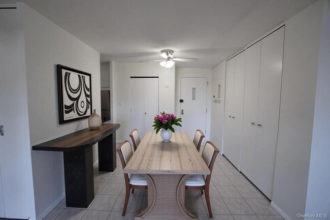 118-17 Union Tpke in Queens, NY - Building Photo - Building Photo