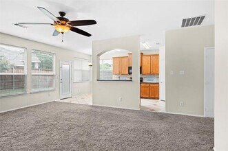 850 Warbler Ln in Aubrey, TX - Building Photo - Building Photo
