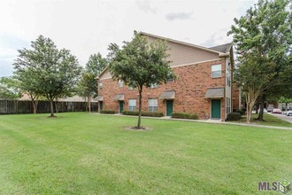 710 E Boyd Dr, Unit #1605 in Baton Rouge, LA - Foto de edificio - Building Photo