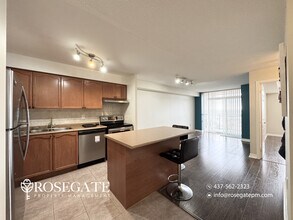 55 Strathaven Dr in Mississauga, ON - Building Photo - Building Photo
