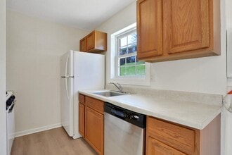 6 Alpine Dr in Wappingers Falls, NY - Building Photo - Building Photo
