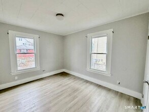 15 Bassett St in Ansonia, CT - Building Photo - Building Photo