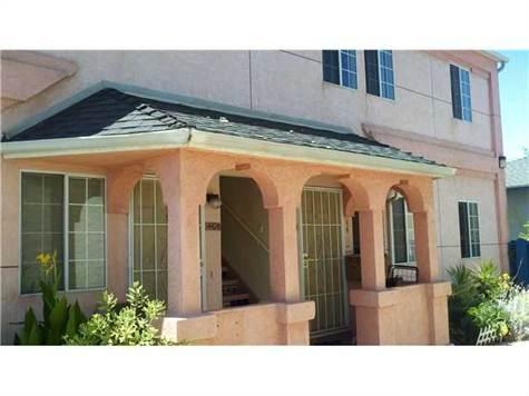 4426-4432 Boundary St in San Diego, CA - Foto de edificio - Building Photo