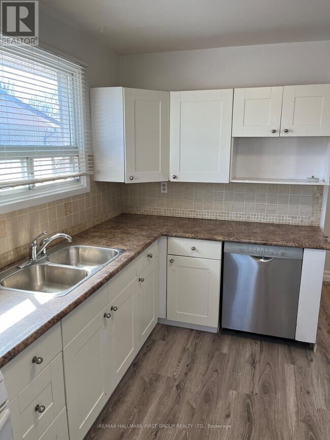 780 W Shore Blvd in Pickering, ON - Building Photo - Building Photo