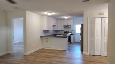 6217 Pinetree Ave in Panama City, FL - Building Photo - Building Photo
