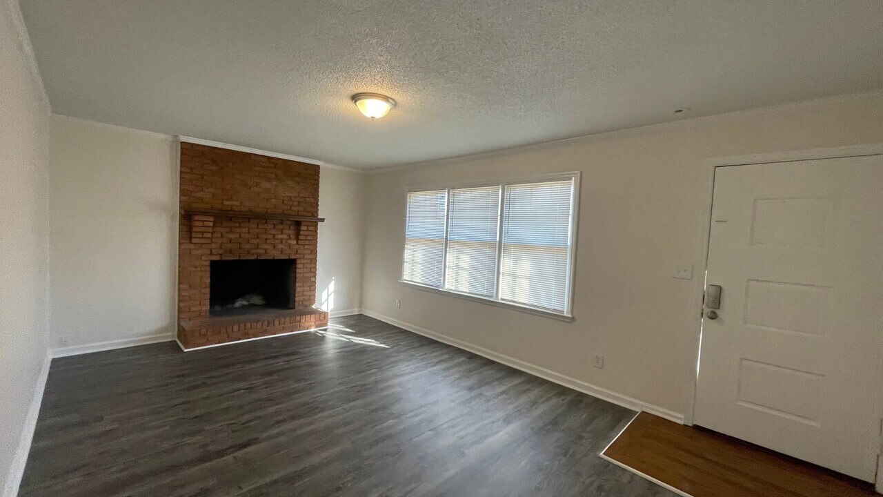 19 Wedgefield Dr-Unit -B in Boiling Springs, SC - Building Photo