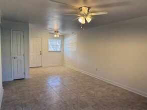 5154 Turquoise Ln, Unit 102 in New Port Richey, FL - Building Photo - Building Photo