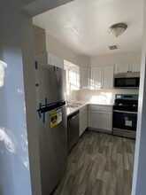 5140 Highpoint Rd in Union City, GA - Building Photo - Building Photo