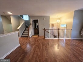 347 Glenn Rose Cir in King of Prussia, PA - Building Photo